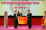 MIC nhận cờ thi đua xuất sắc của UBND TP Hà Nội trao tặng